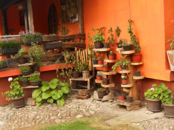 Polica Za Cvece Handmade Rustic And Ethnic Furniture